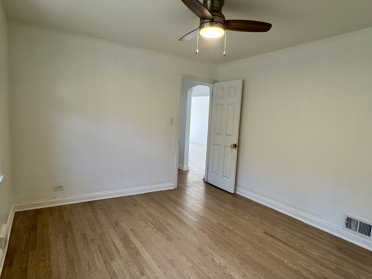 6328 North Troy Street Chicago IL 60659
