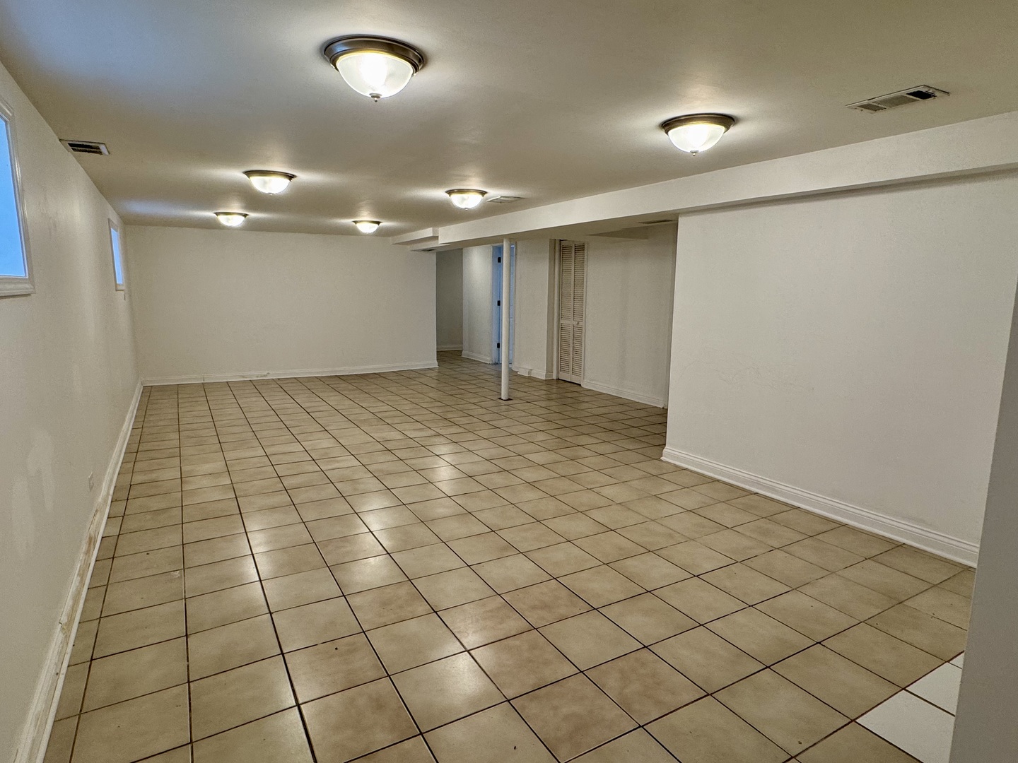 6328 North Troy Street Chicago IL 60659