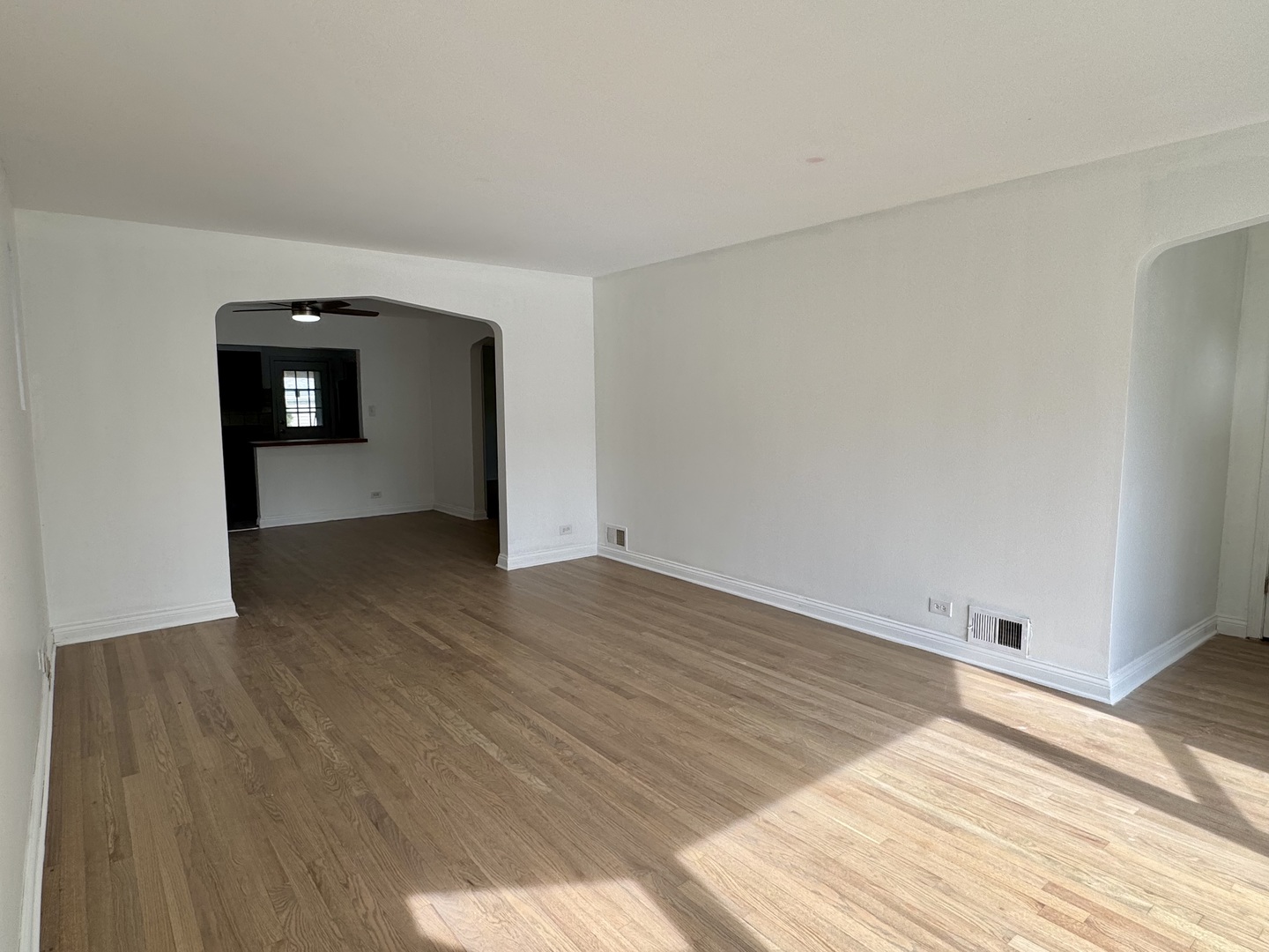6328 North Troy Street Chicago IL 60659