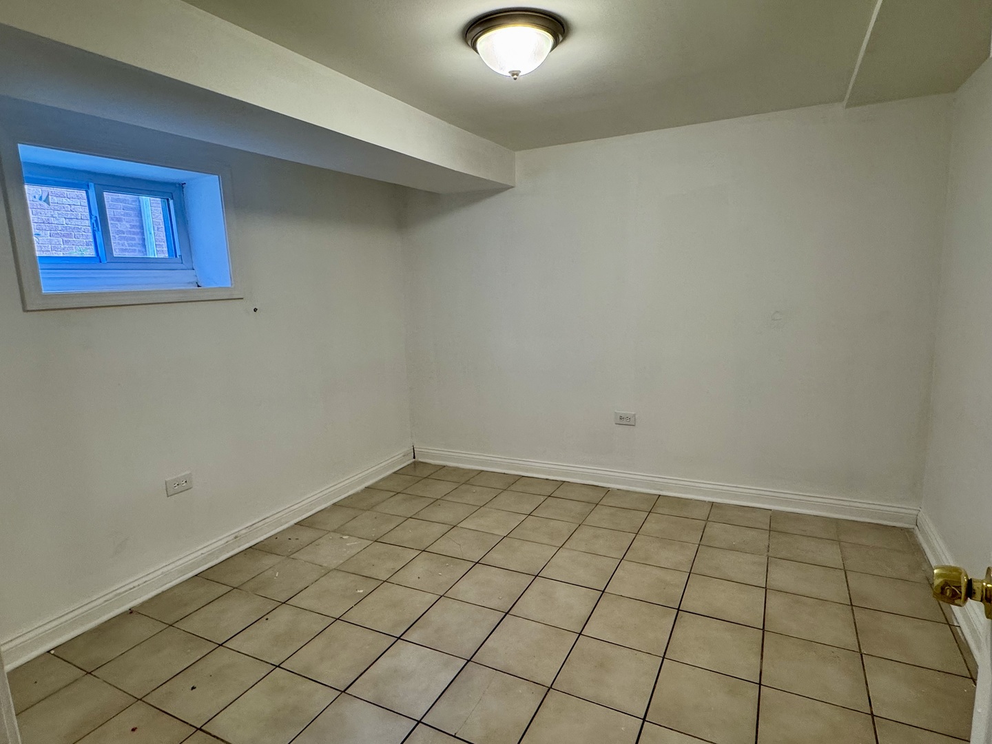 6328 North Troy Street Chicago IL 60659