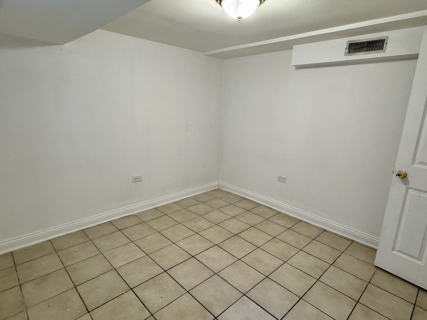 6328 North Troy Street Chicago IL 60659