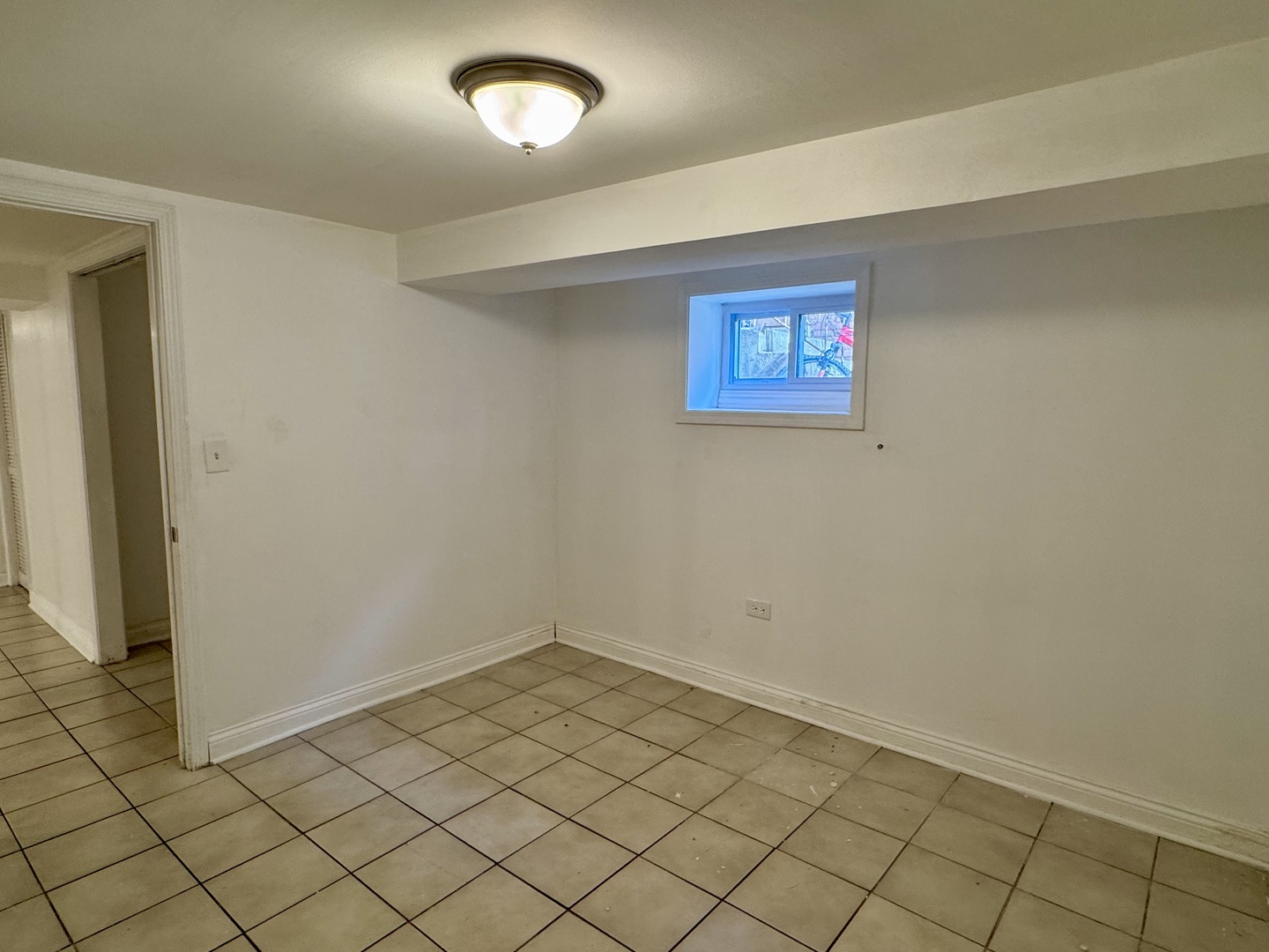 6328 North Troy Street Chicago IL 60659