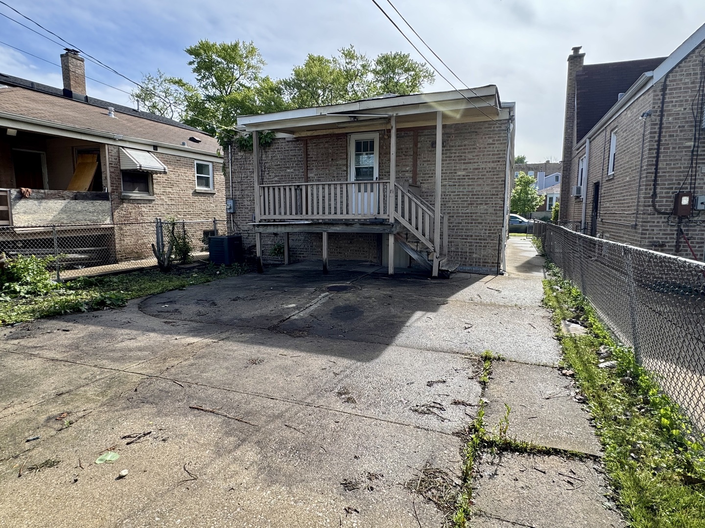 6328 North Troy Street Chicago IL 60659