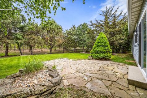 427 Barnaby Drive Oswego IL 60543