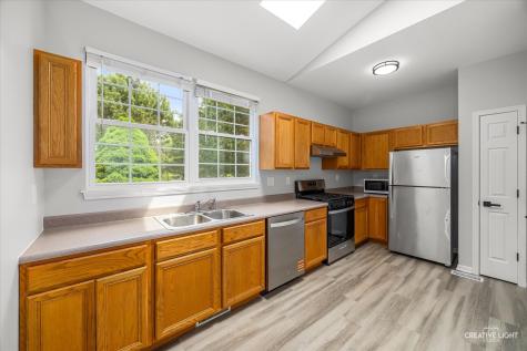 427 Barnaby Drive Oswego IL 60543