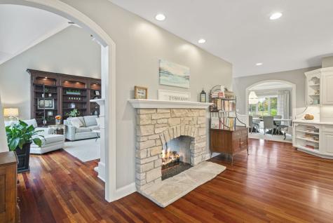 843 Alberosky Way Batavia IL 60510