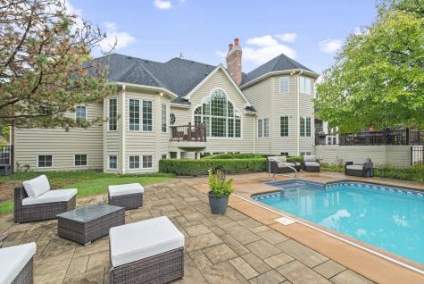 843 Alberosky Way Batavia IL 60510