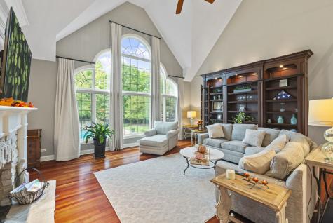 843 Alberosky Way Batavia IL 60510