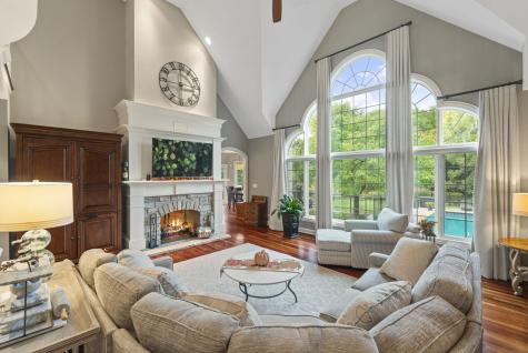 843 Alberosky Way Batavia IL 60510