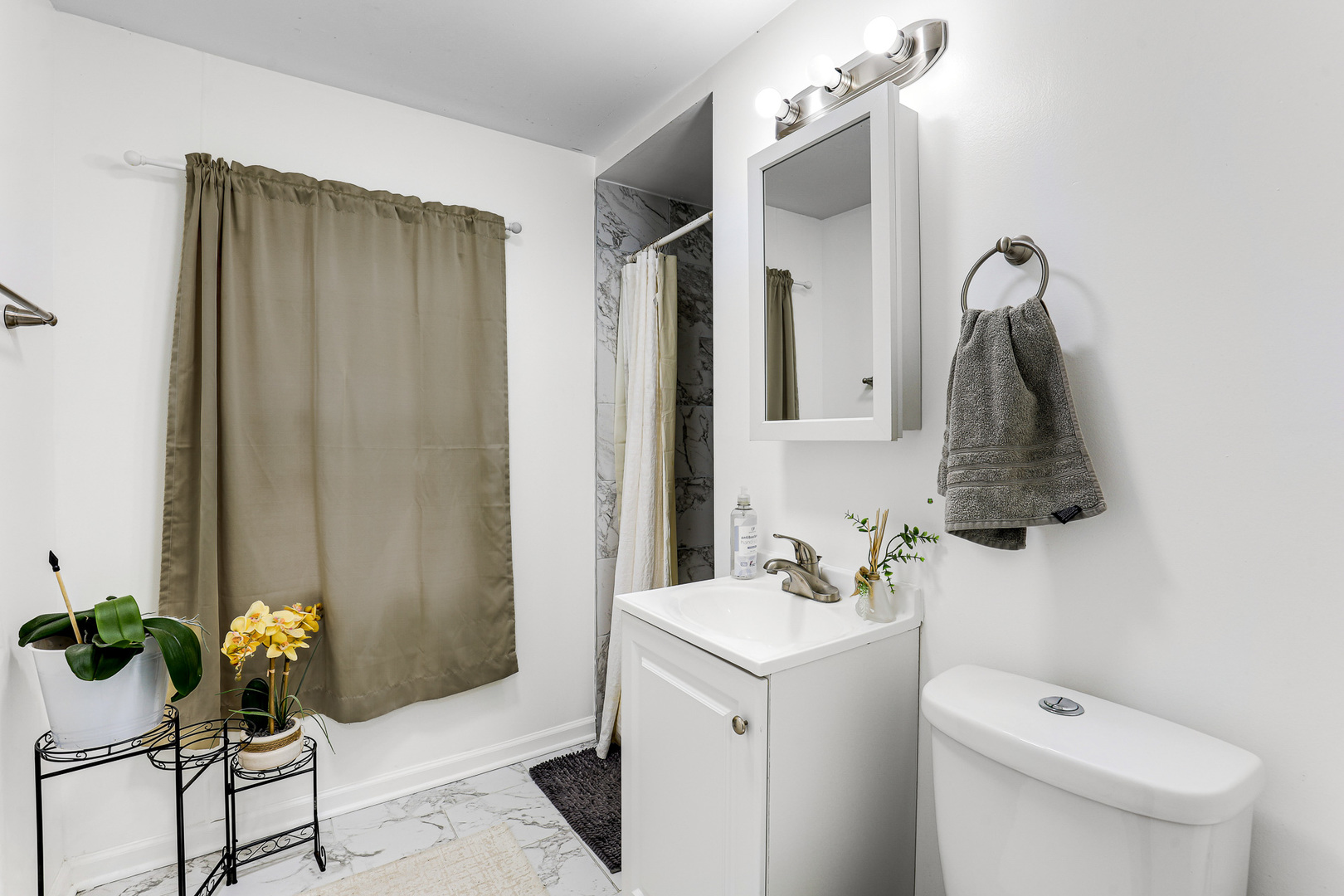 4951 West Concord Place Chicago IL 60639