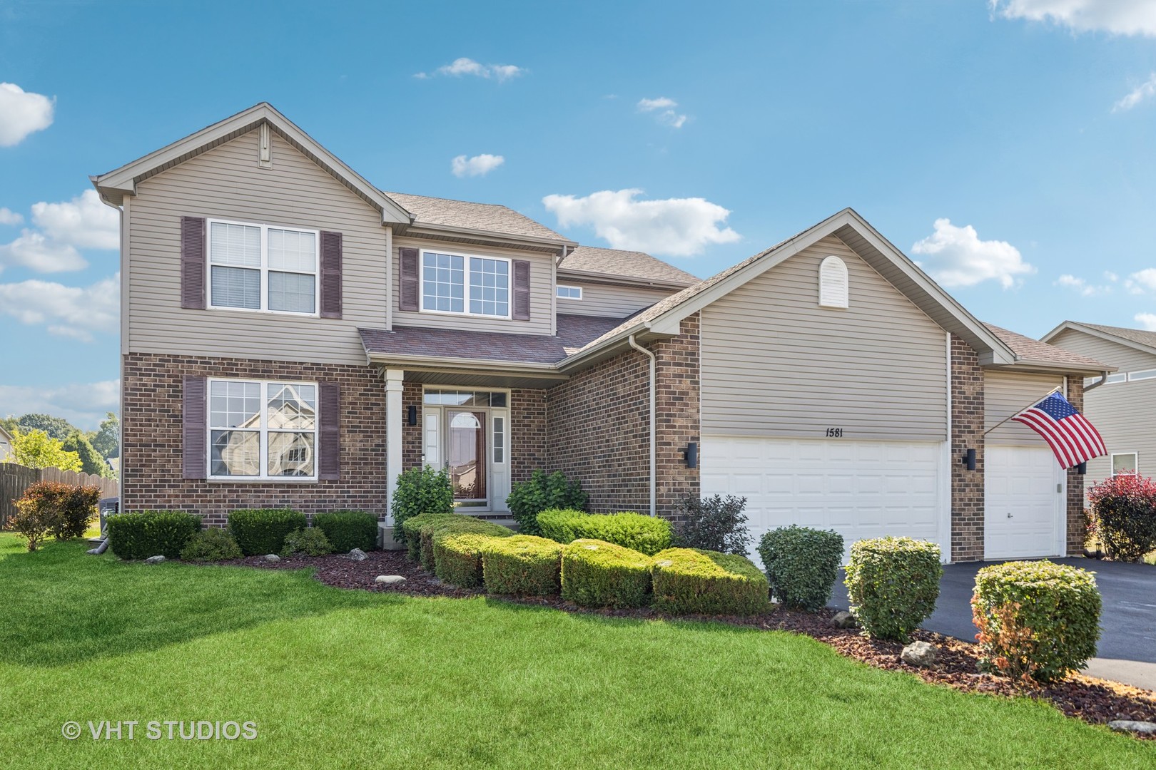 1581 Kenmore Avenue Aurora IL 60505