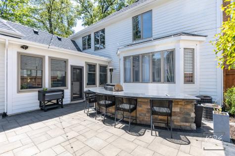 752 South Julian Street Naperville IL 60540