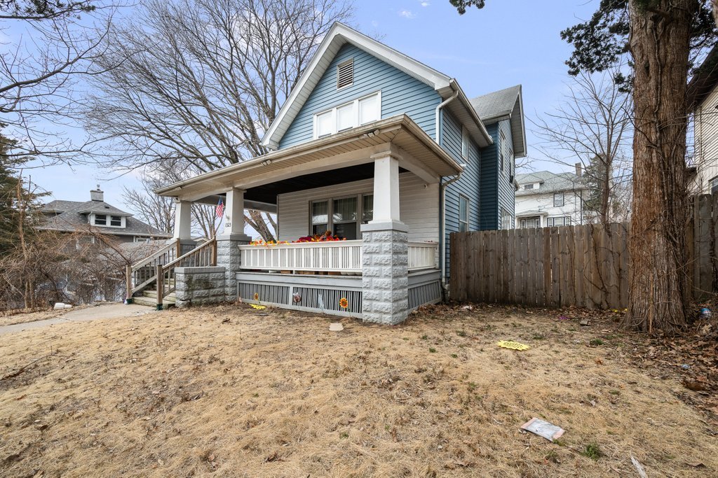 1323 17TH Street Rock Island IL 61201