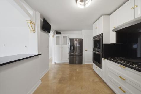 3853 West 83rd Place Chicago IL 60652