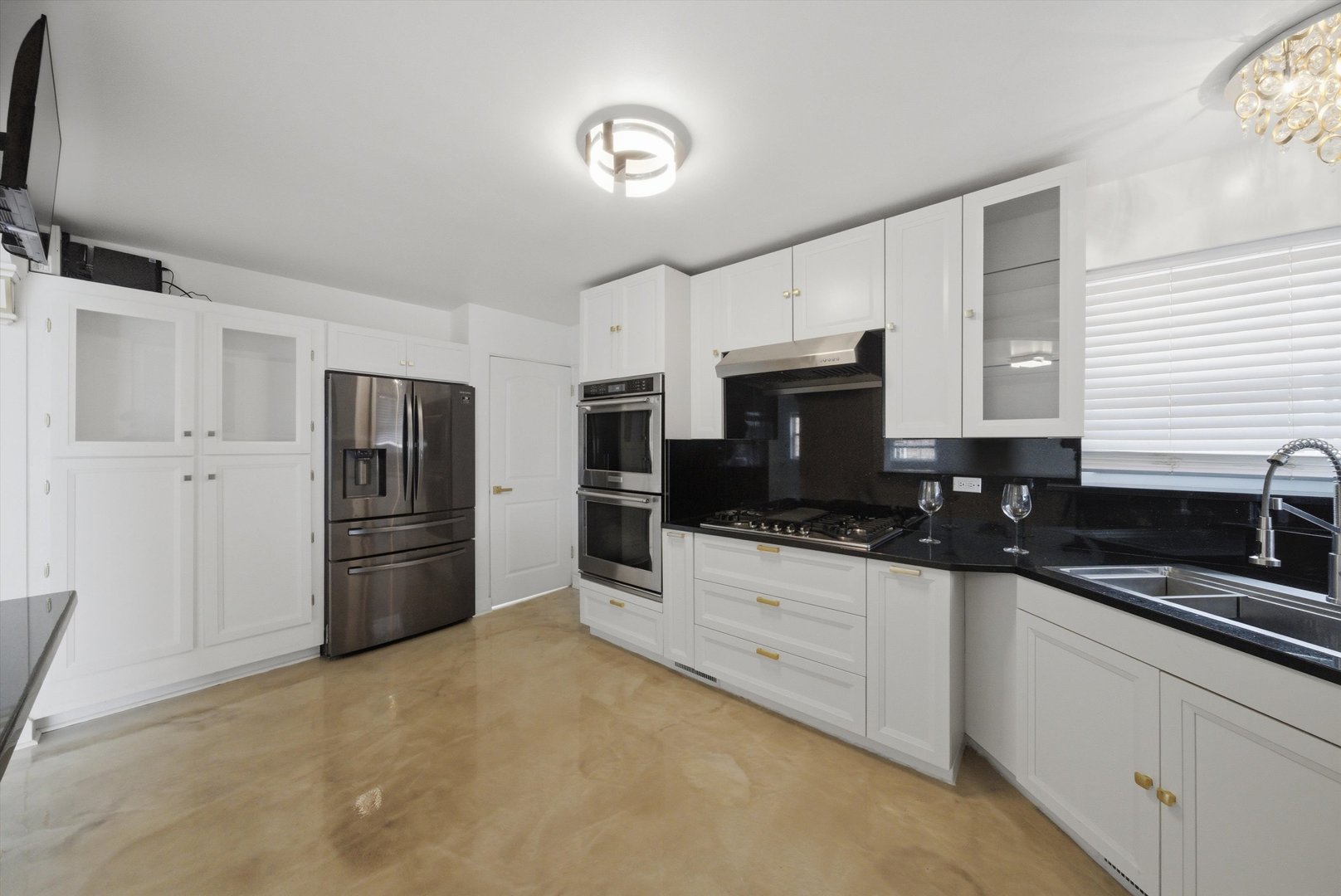 3853 West 83rd Place Chicago IL 60652