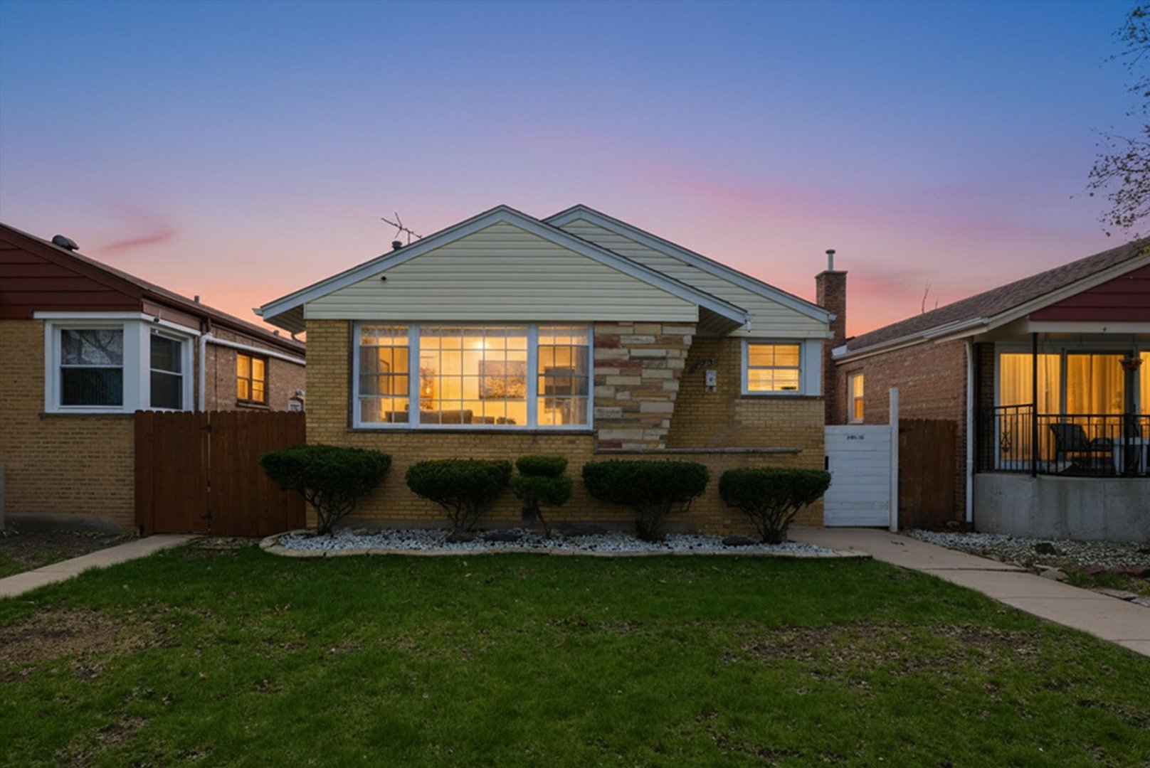 3853 West 83rd Place Chicago IL 60652