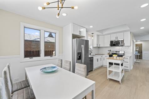 8169 South Tripp Avenue Chicago IL 60652