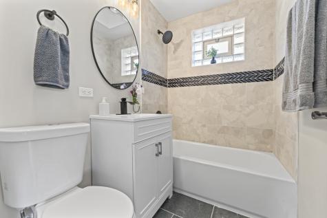 8169 South Tripp Avenue Chicago IL 60652