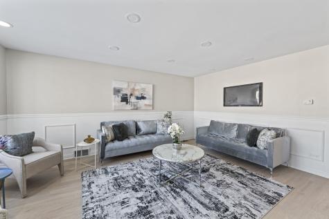 8169 South Tripp Avenue Chicago IL 60652