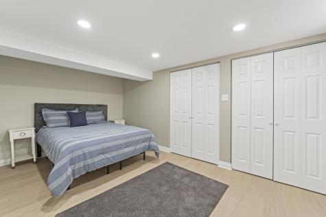 8169 South Tripp Avenue Chicago IL 60652