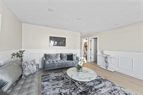 8169 South Tripp Avenue Chicago IL 60652