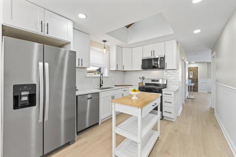 8169 South Tripp Avenue Chicago IL 60652