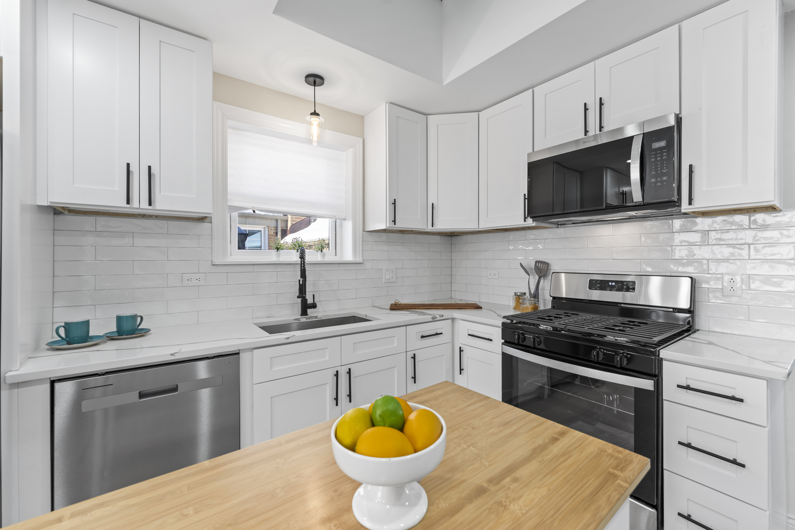 8169 South Tripp Avenue Chicago IL 60652