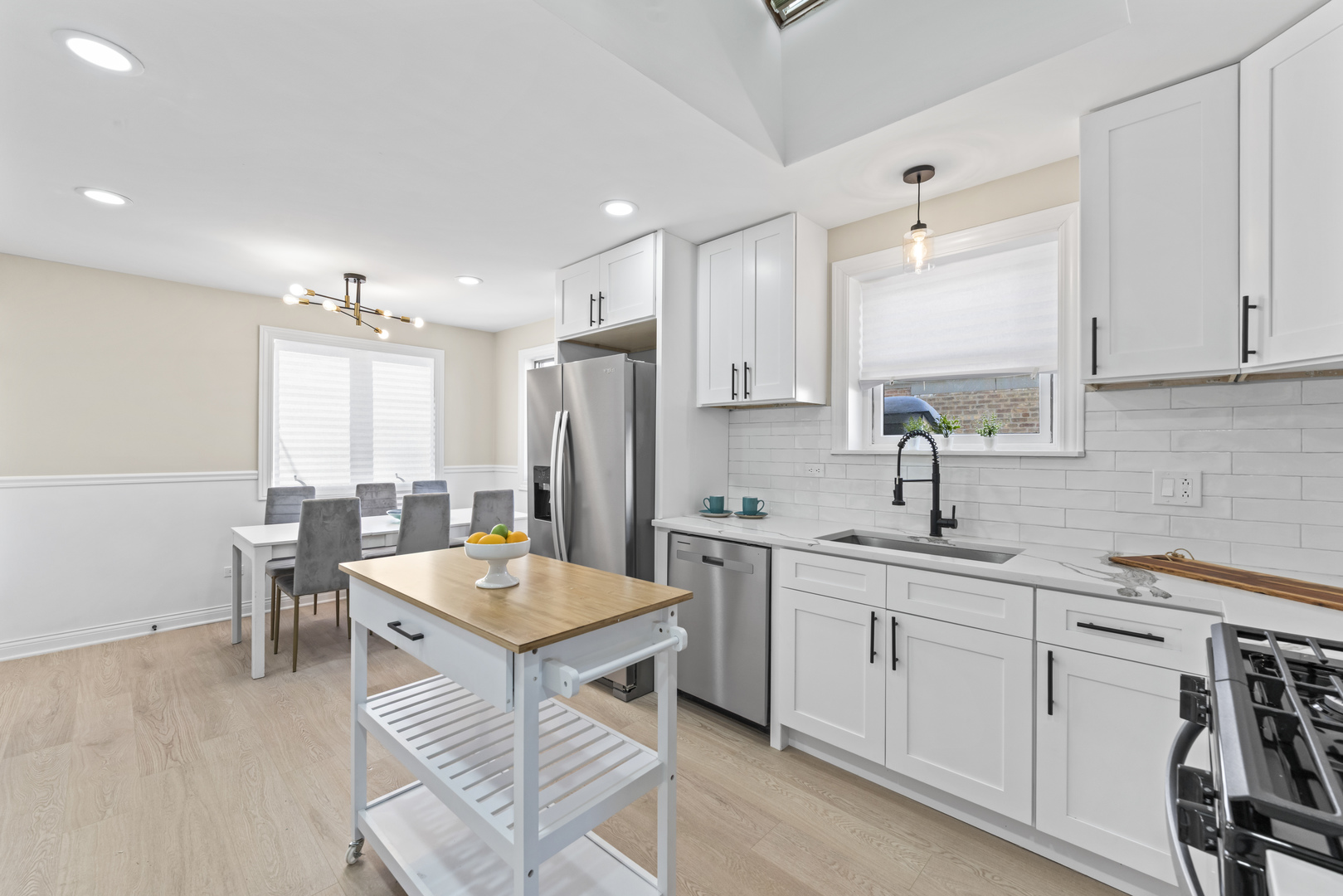 8169 South Tripp Avenue Chicago IL 60652