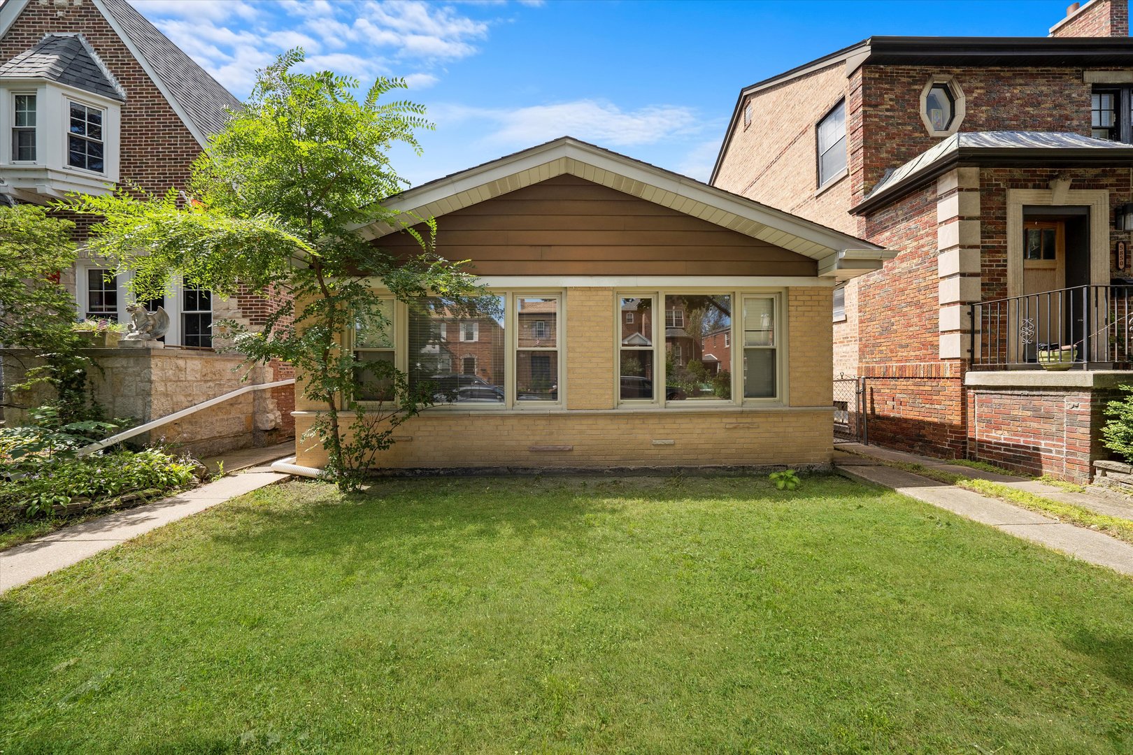 5848 North Drake Avenue Chicago IL 60659