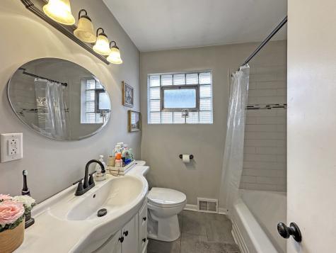 14522 South Marquette Avenue Burnham IL 60633