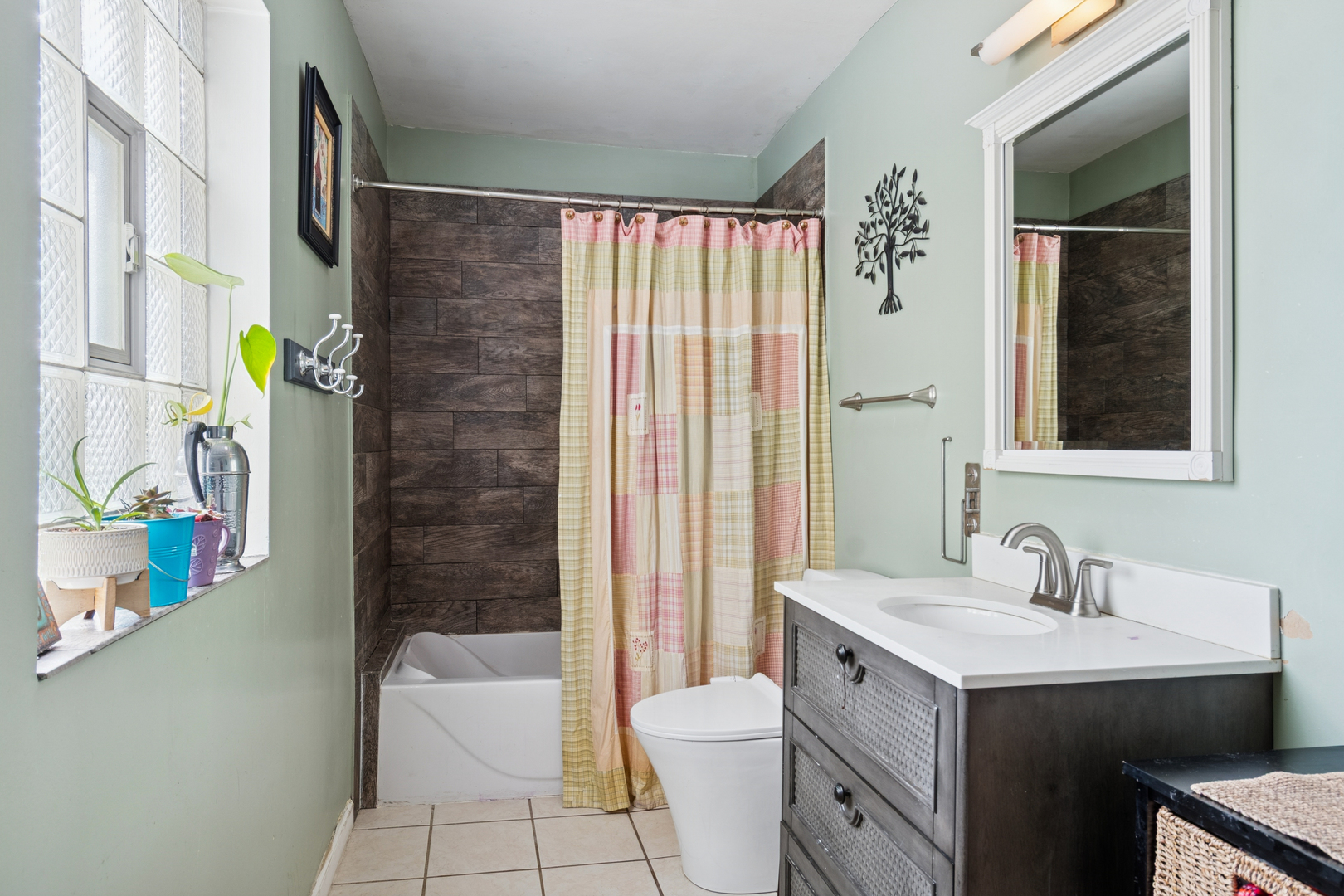 25W361 Doris Avenue Carol Stream IL 60188