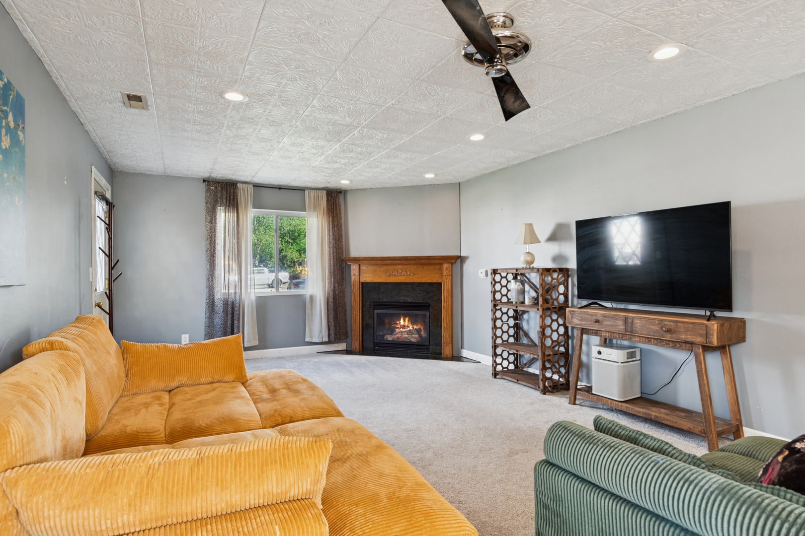 25W361 Doris Avenue Carol Stream IL 60188