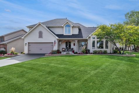 717 Clarendon Lane Aurora IL 60504