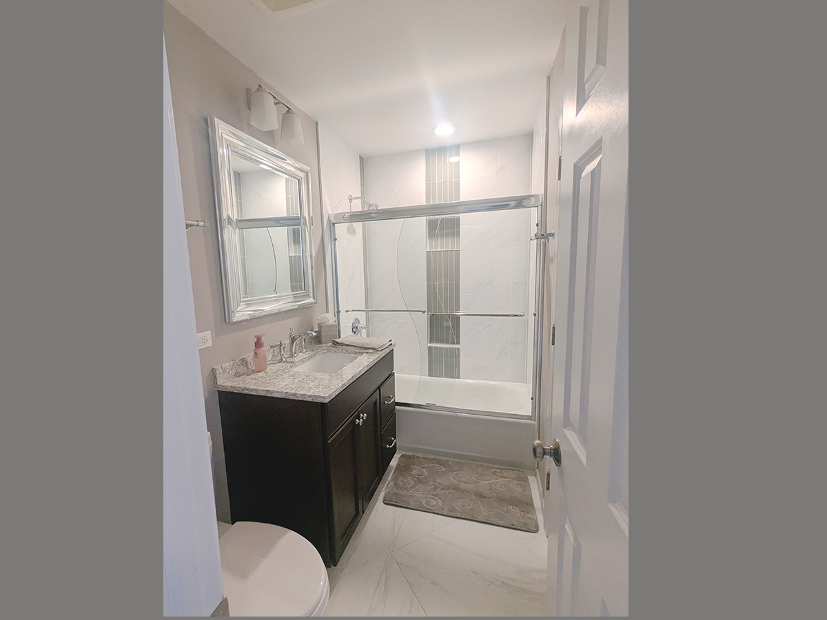 2404 Hawk Lane Rolling Meadows IL 60008