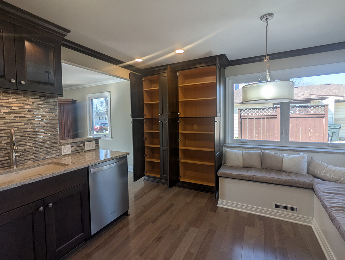 2404 Hawk Lane Rolling Meadows IL 60008