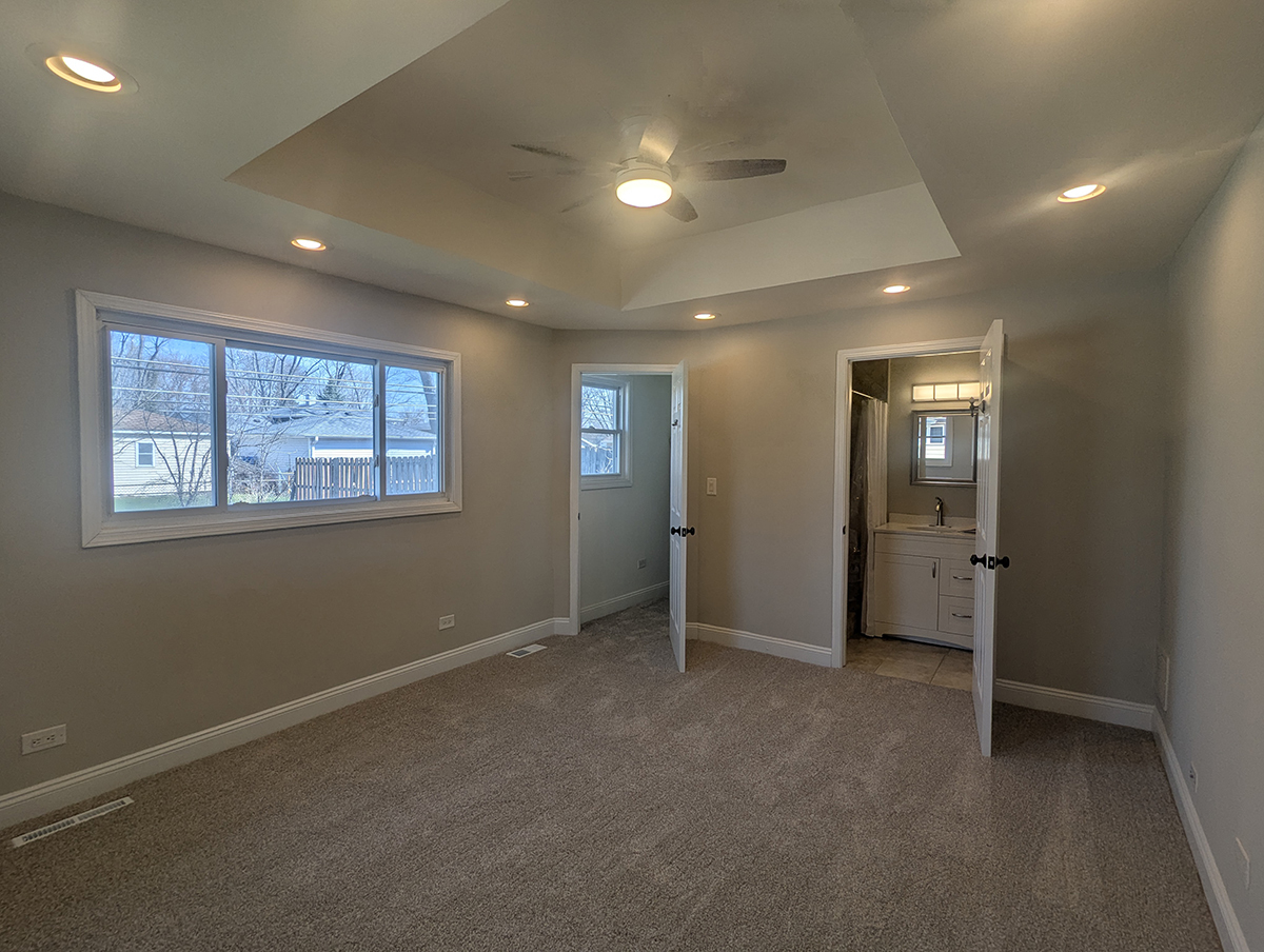 2404 Hawk Lane Rolling Meadows IL 60008