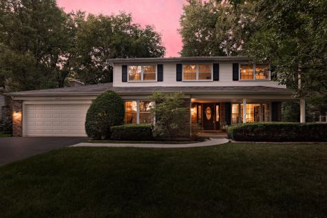 2S501 Seneca Drive Wheaton IL 60189