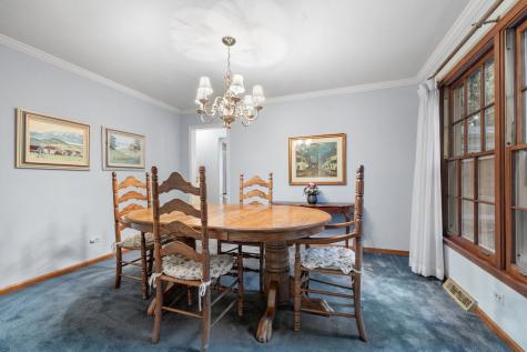 2S501 Seneca Drive Wheaton IL 60189