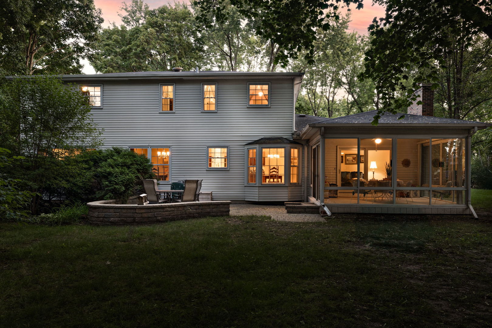 2S501 Seneca Drive Wheaton IL 60189