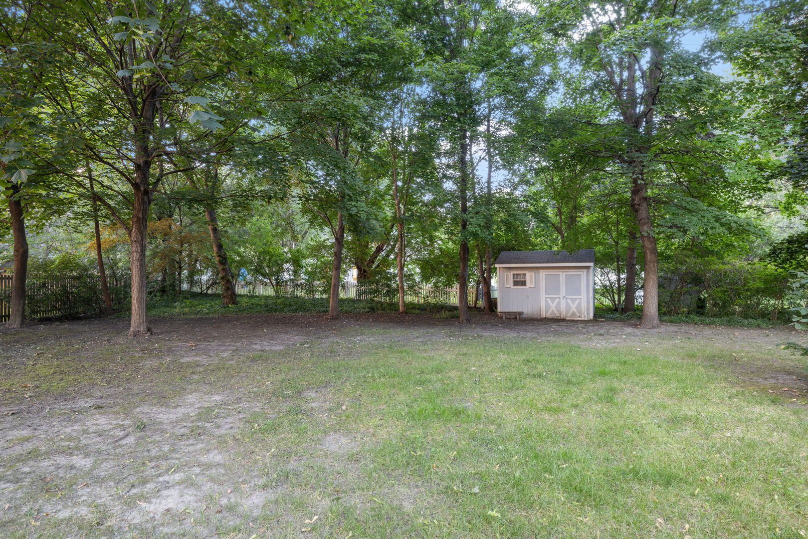 2S501 Seneca Drive Wheaton IL 60189