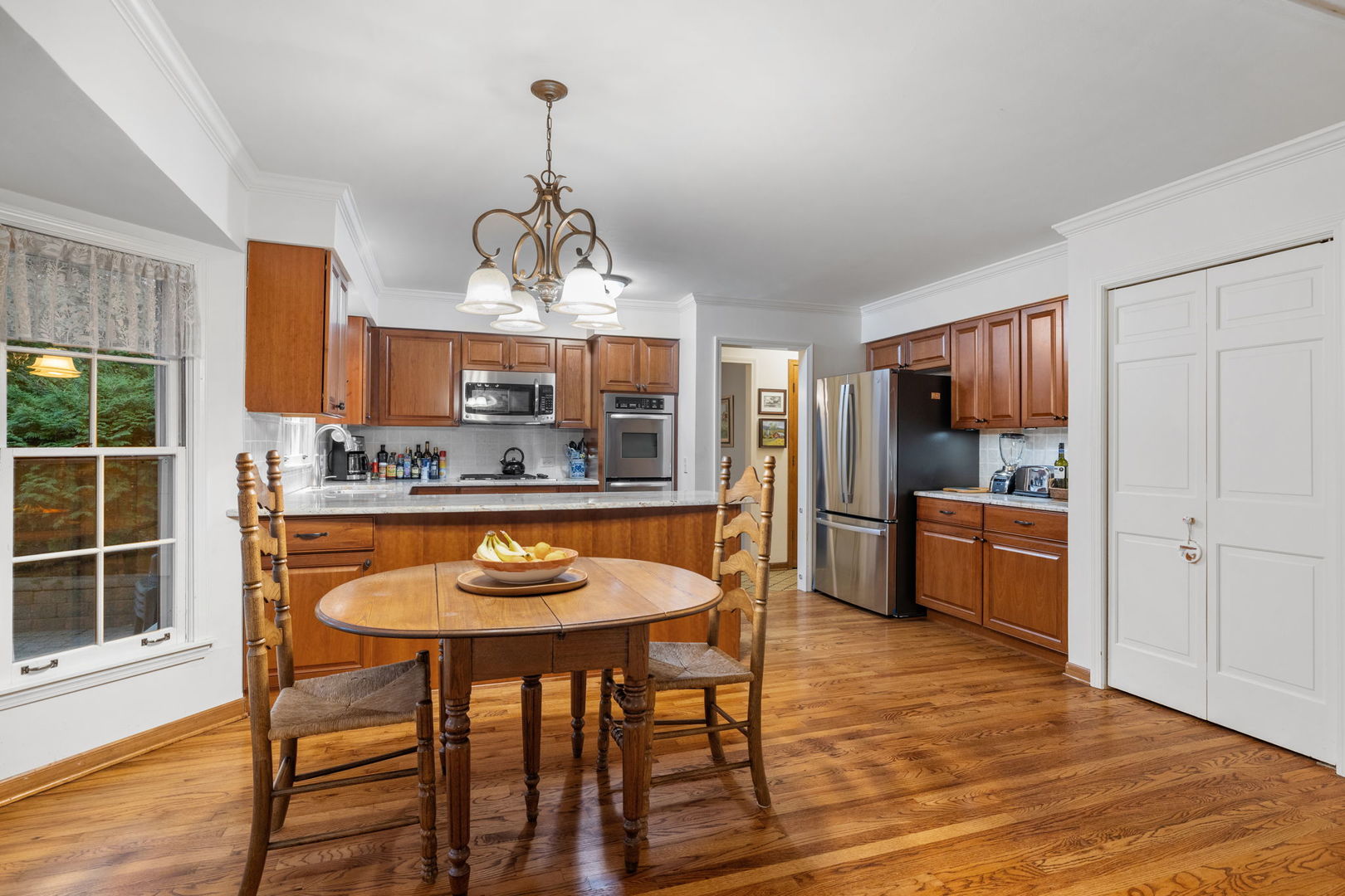 2S501 Seneca Drive Wheaton IL 60189