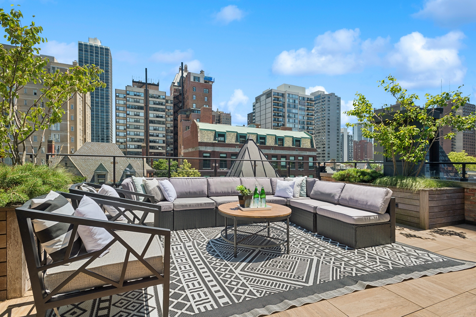 1540 North Dearborn Parkway Chicago IL 60610