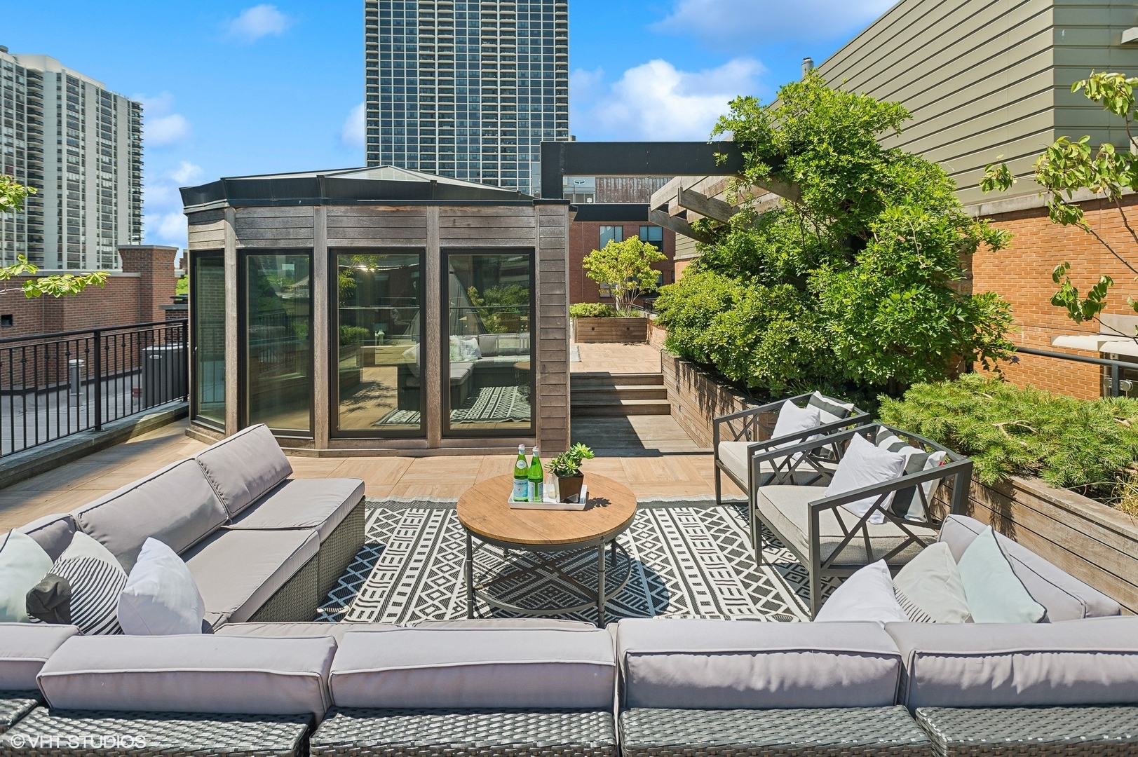 1540 North Dearborn Parkway Chicago IL 60610