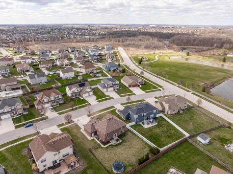 311 West Frontier Drive Minooka IL 60447
