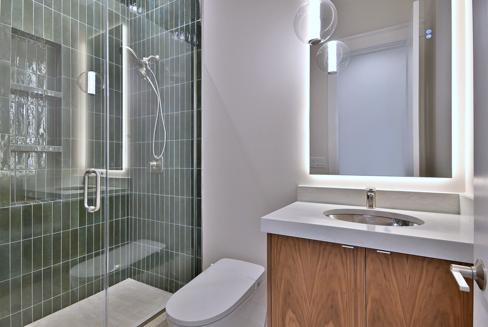 456 Elm Street Elmhurst IL 60126