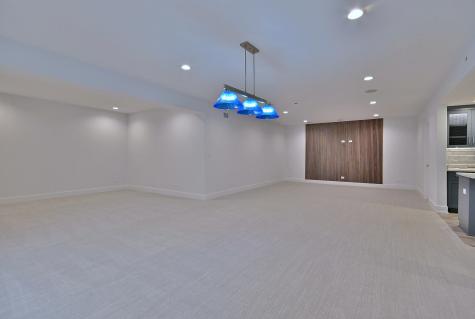 456 Elm Street Elmhurst IL 60126