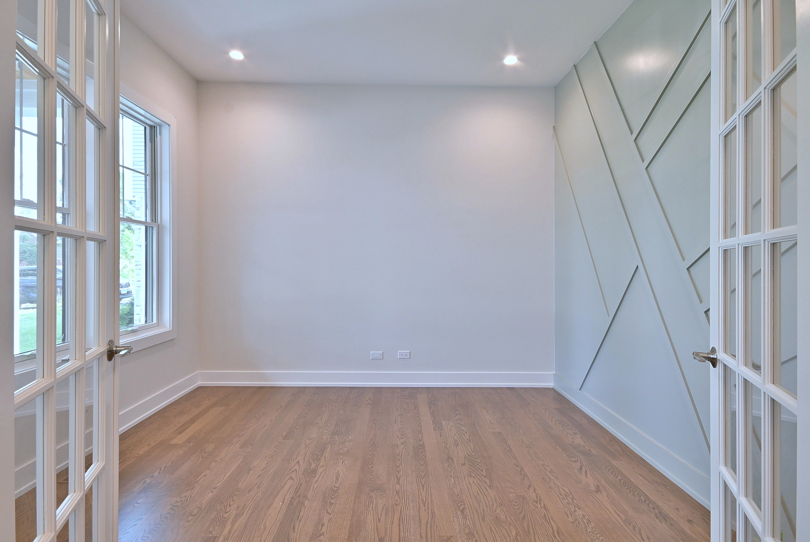 456 Elm Street Elmhurst IL 60126