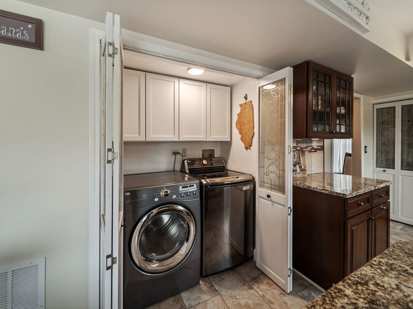 760 Thunderbird Trail Carol Stream IL 60188