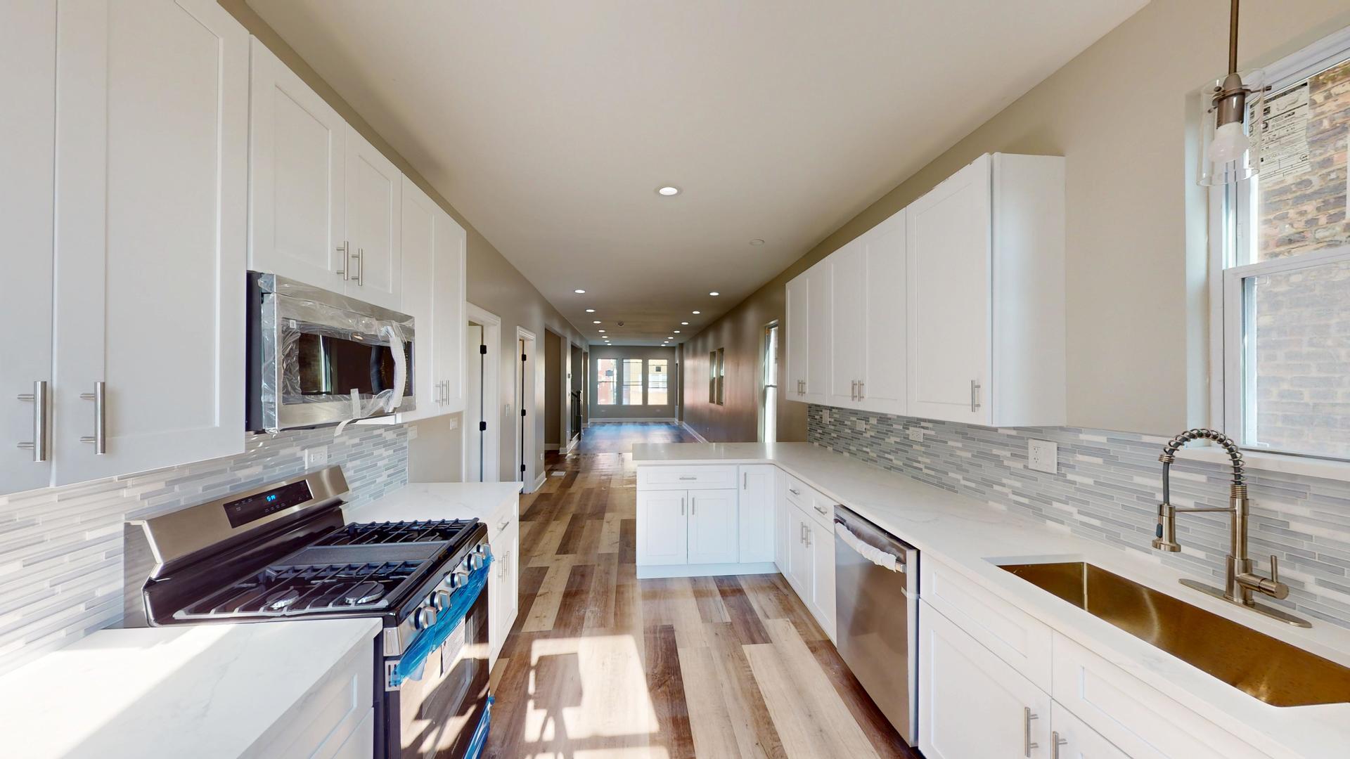 7842 South Evans Avenue Chicago IL 60619