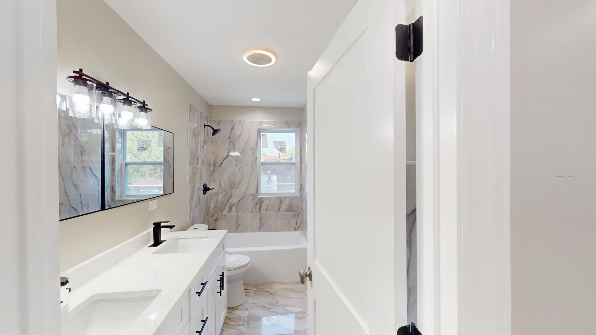 7842 South Evans Avenue Chicago IL 60619